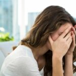 POURQUOI LA PORNOGRAPHIE ENTRAÎNE-T-ELLE LA DÉPRESSION CHEZ LES JEUNES